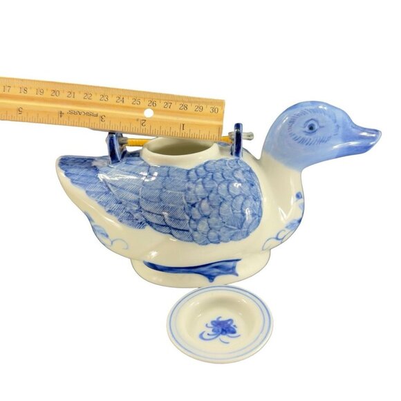 Ceramic Porcelain Duck Bird Teapot Wrapped Handle Blue White Oriental Carafe VTG - Picture 5 of 15